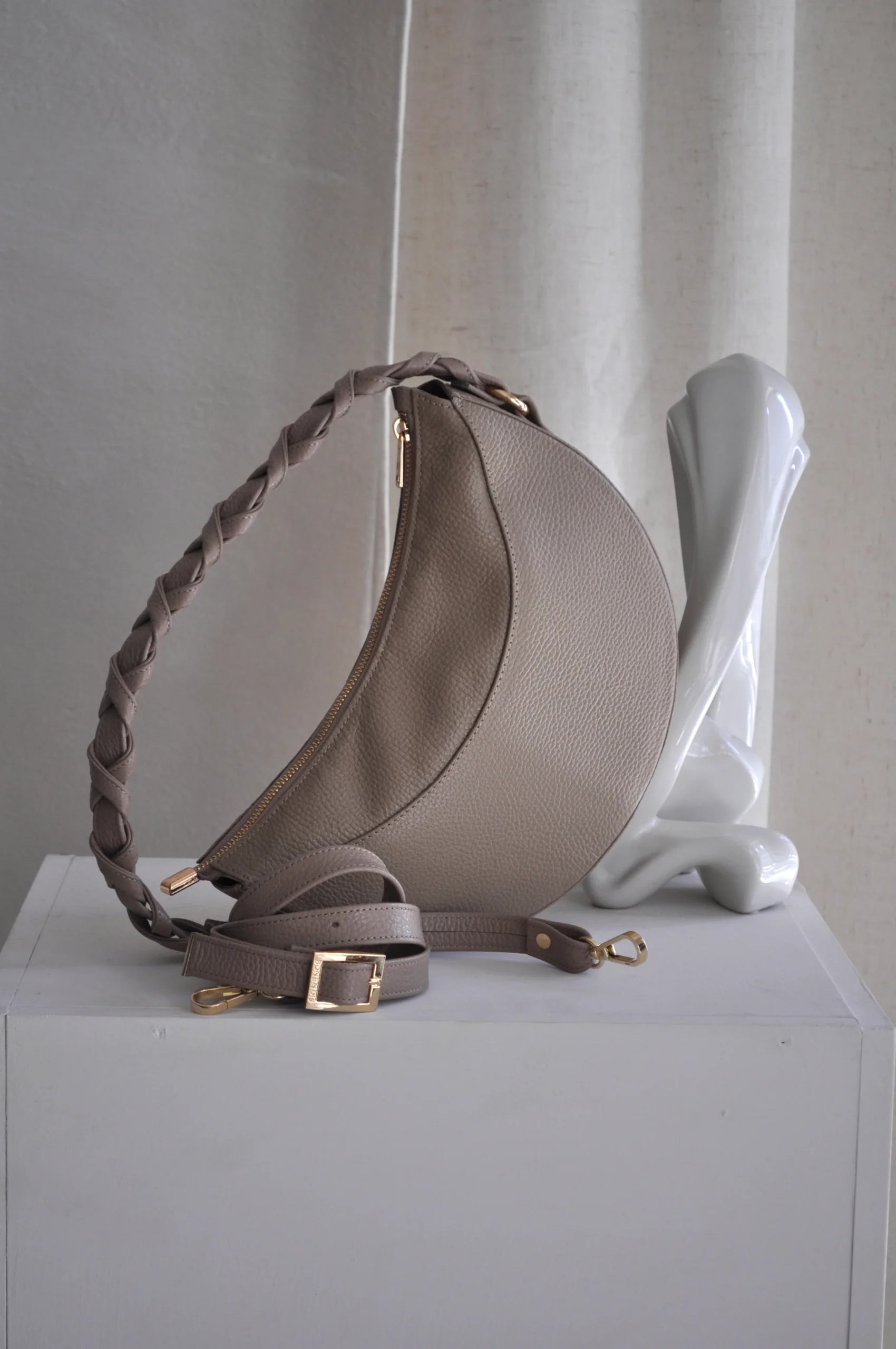 Bonendis Sophie Δερμάτινη γυναικεία Τσάντα Ώμου - Taupe - Image 3